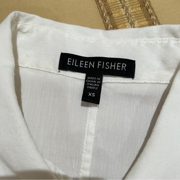 Four White Ladies Shirts - Picture 5 of 13